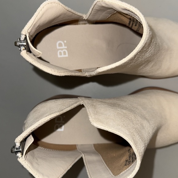 Like New, BP Brynne Ankle Bootie, Size 7.5 M, Ivory Croco, Never Been Worn - Picture 8 of 9